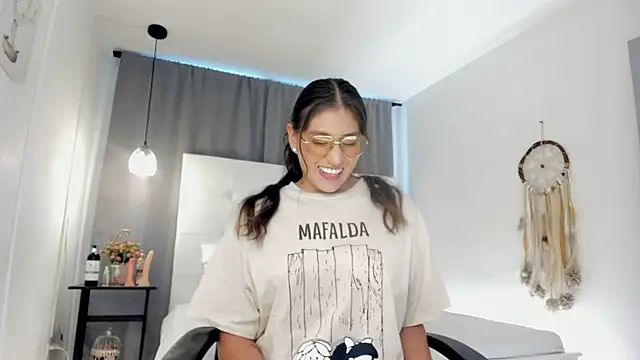 liaa moretti  online show from 01.13.26