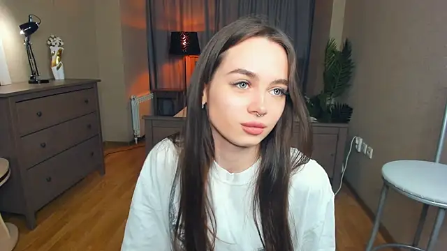 YvonneRobes online show from 01.07.26