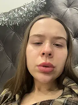 Nicole Loving online show from 12.14.25