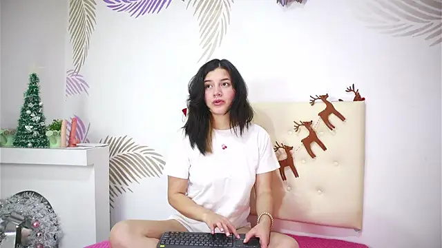 AlexiaClark7 online show from 12.14.25