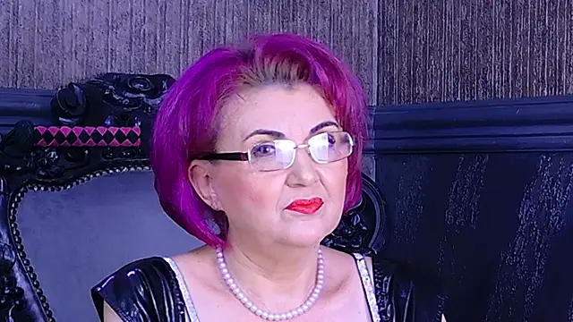 Snapshot of IsabelaConte chatting on 06.17.26 IsabelaConte online show from 06.17.26