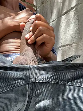 Snapshot of Thirdleg109 chatting on 02.17.26 Thirdleg109 online show from 02.17.26