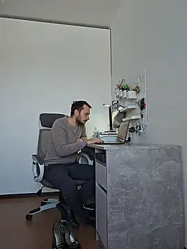 Lovebackground online show from 02.03.26