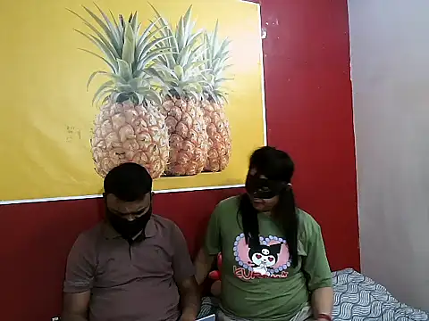 Lovelycouple25 online show from 02.10.26