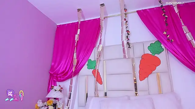 Silvanna-Casstro online show from 04.08.26