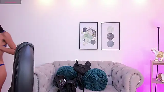 Lynara norien online show from 01.08.26