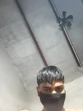 Snapshot of realcouple71 chatting on 12.19.25 realcouple71 online show from 12.19.25