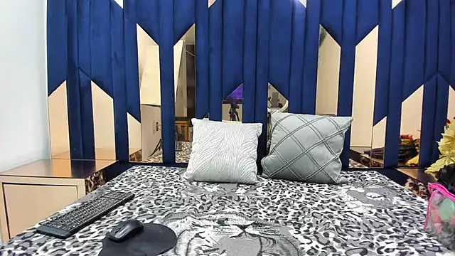 MilaSeduction online show from 01.06.26