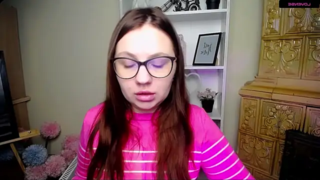 LiliaErmi online show from 12.15.25