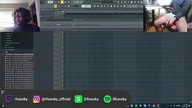 Snapshot of YourLittleBoyfriend chatting on 12.21.25 YourLittleBoyfriend online show from 12.21.25