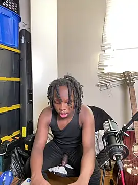 Snapshot of YourLittleBoyfriend chatting on 02.12.26 YourLittleBoyfriend online show from 02.12.26