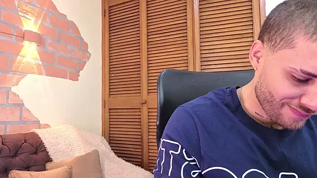 Snapshot of King_meruem chatting on 12.17.25 King meruem online show from 12.17.25