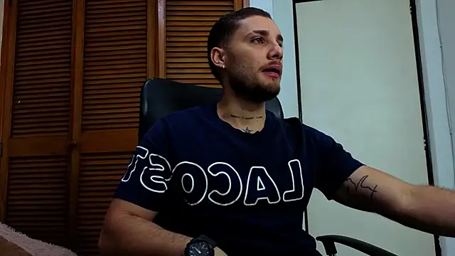 Snapshot of King_meruem chatting on 01.12.26 King meruem online show from 01.12.26