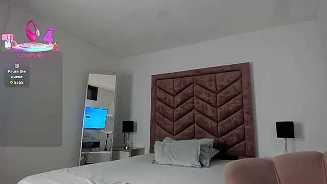 Scarlett  Noir online show from 01.06.26