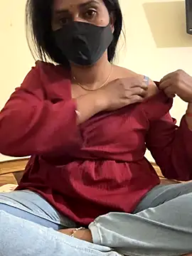 Snapshot of cute_mahi001 chatting on 12.16.25 cute mahi001 online show from 12.16.25