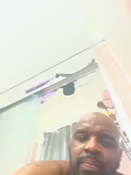 Snapshot of MrUnintentional chatting on 06.06.26 MrUnintentional online show from 06.06.26