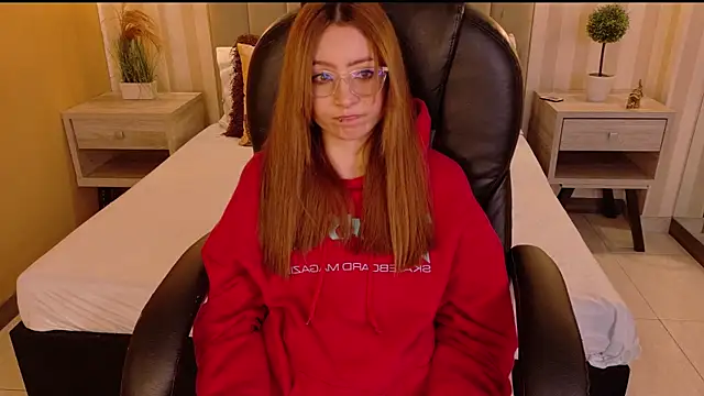 danielamilles online show from 01.08.26