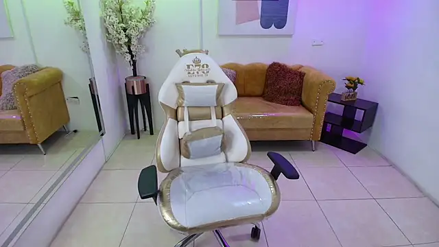 Carolina cherry online show from 04.12.26