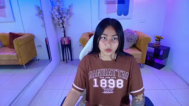 Snapshot of Carolina_cherry chatting on 04.21.26 Carolina cherry online show from 04.21.26