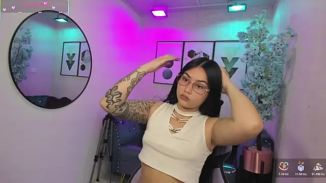 Snapshot of Carolina_cherry chatting on 05.28.26 Carolina cherry online show from 05.28.26