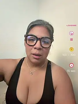 Snapshot of BettyWhispers chatting on 06.26.26 BettyWhispers online show from 06.26.26