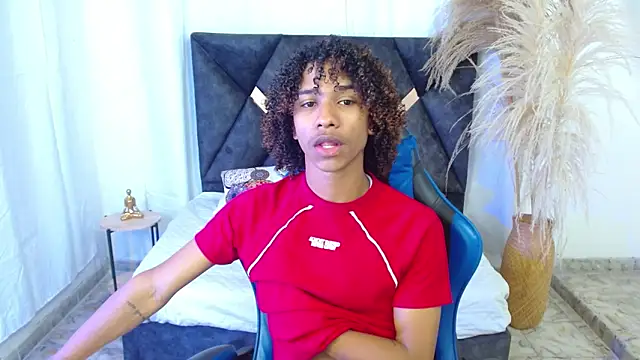 angelll18  online show from 02.12.26