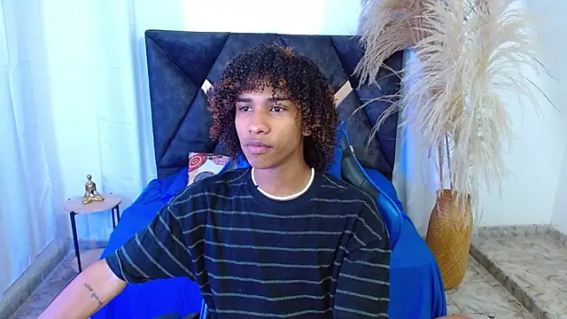 angelll18  online show from 04.07.26