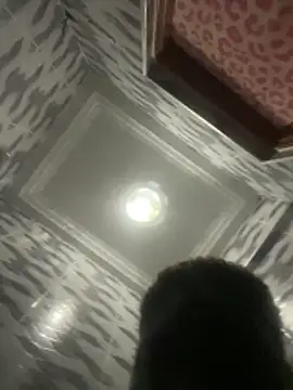 Snapshot of melaninpoppop chatting on 12.18.25 melaninpoppop online show from 12.18.25