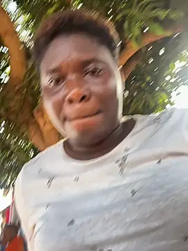 Snapshot of melaninpoppop chatting on 12.20.25 melaninpoppop online show from 12.20.25