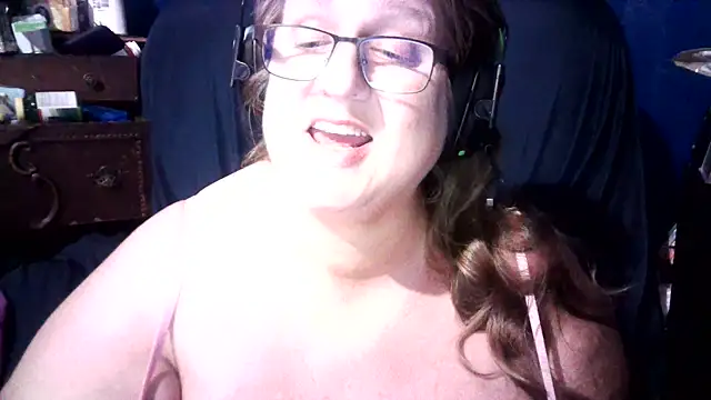 Snapshot of jade-belle chatting on 07.21.26 jade-belle online show from 07.21.26