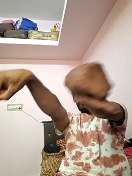 suhxil79 online show from 12.15.25