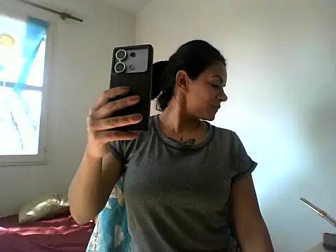 Snapshot of luluclark69 chatting on 07.31.26 luluclark69 online show from 07.31.26