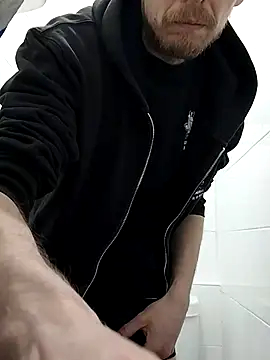 Snapshot of CrookedBunk3527 chatting on 03.11.26 CrookedBunk3527 online show from 03.11.26