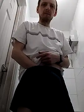 Snapshot of CrookedBunk3527 chatting on 04.03.26 CrookedBunk3527 online show from 04.03.26