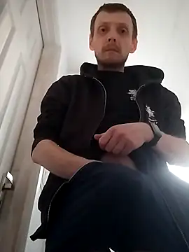 Snapshot of CrookedBunk3527 chatting on 04.08.26 CrookedBunk3527 online show from 04.08.26