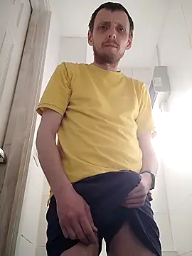 Snapshot of CrookedBunk3527 chatting on 04.12.26 CrookedBunk3527 online show from 04.12.26