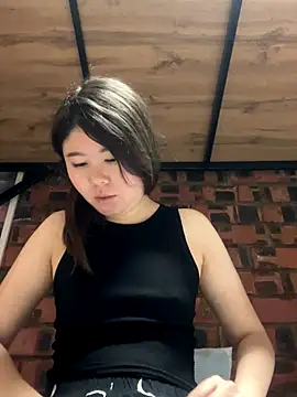 Sarah2127 online show from 12.15.25