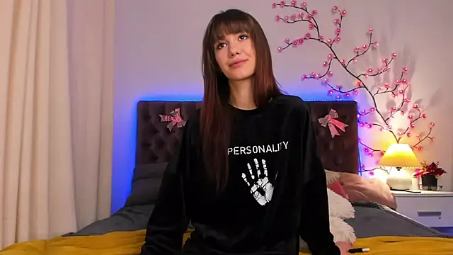 Snapshot of MilanaHotts chatting on 02.26.26 MilanaHotts online show from 02.26.26