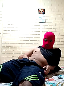 Snapshot of _NAUJ chatting on 02.04.26 NAUJ online show from 02.04.26