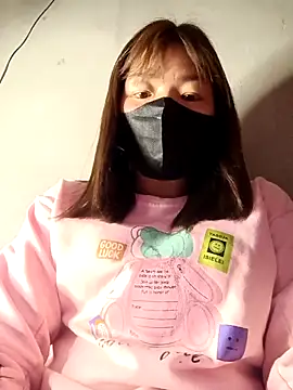 Snapshot of May-Ne chatting on 02.12.26 May-Ne online show from 02.12.26