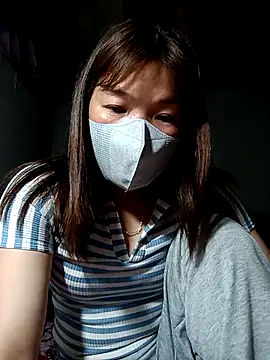 Snapshot of May-Ne chatting on 02.26.26 May-Ne online show from 02.26.26