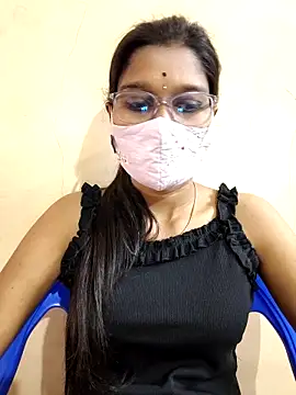 Snapshot of Nithya_Nith chatting on 02.04.26 Nithya Nith online show from 02.04.26