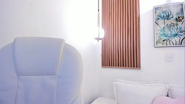 lia quinn online show from 12.23.25