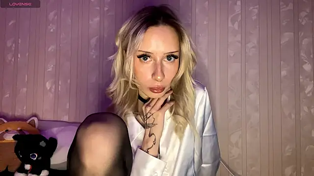 BrittanieKerkhoff online show from 12.18.25