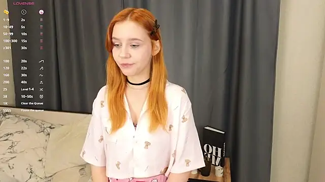 Snapshot of ArethaKofa chatting on 01.06.26 ArethaKofa online show from 01.06.26