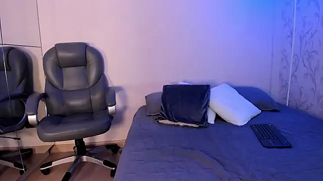 Snapshot of _TaylorBlack chatting on 02.16.26 TaylorBlack online show from 02.16.26