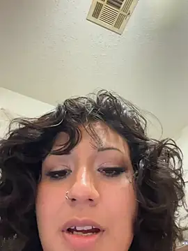 Rayvenveil online show from 04.10.26