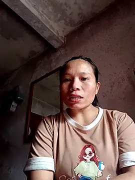 Snapshot of Lila-002 chatting on 12.17.25 Lila-002 online show from 12.17.25