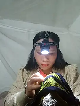 Snapshot of Lila-002 chatting on 12.18.25 Lila-002 online show from 12.18.25