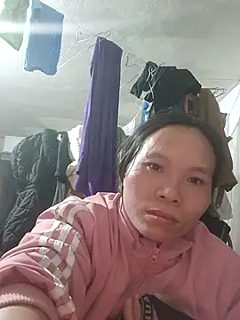 Snapshot of Lila-002 chatting on 01.11.26 Lila-002 online show from 01.11.26